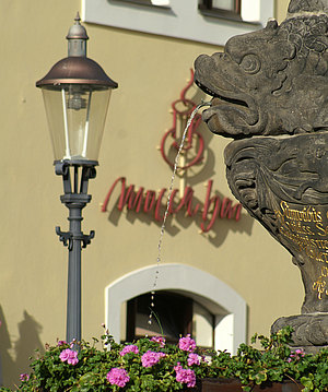 Samariterinnenbrunnen auf der unteren Neustadt 